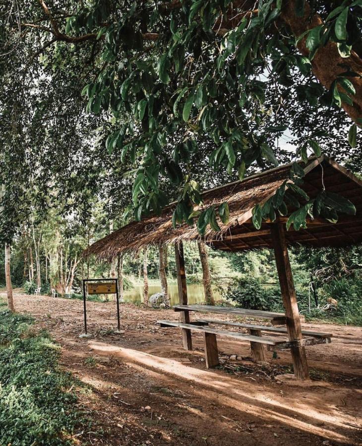 Sappraiwan Elephant Resort & Sanctuary Kaengsopha Екстер'єр фото