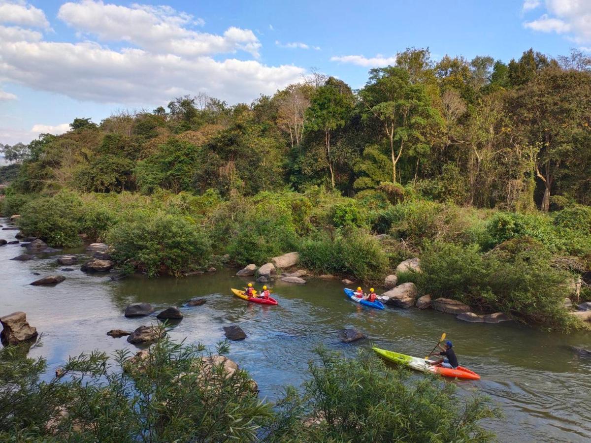 Sappraiwan Elephant Resort & Sanctuary Kaengsopha Екстер'єр фото