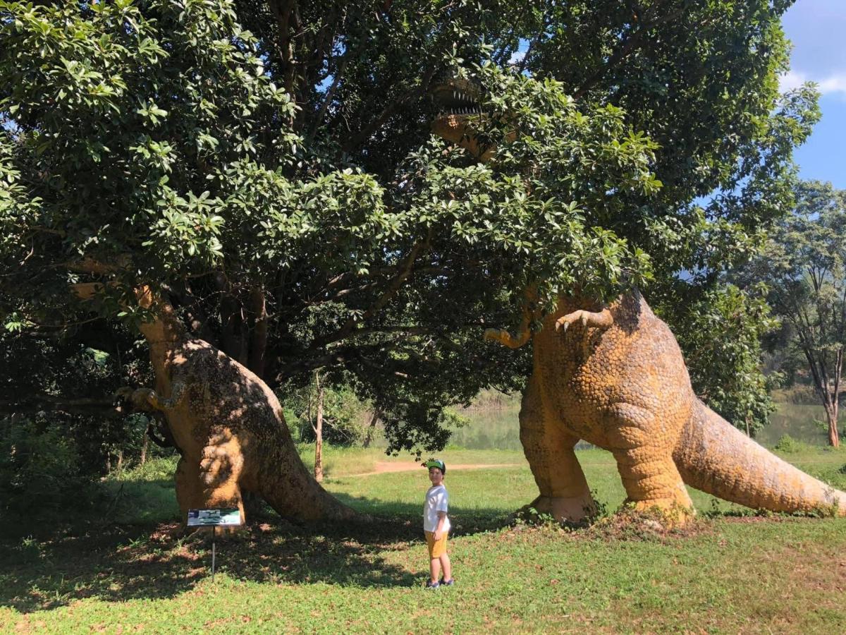 Sappraiwan Elephant Resort & Sanctuary Kaengsopha Екстер'єр фото