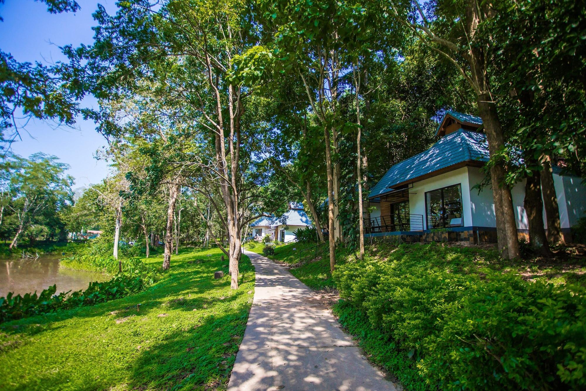 Sappraiwan Elephant Resort & Sanctuary Kaengsopha Екстер'єр фото