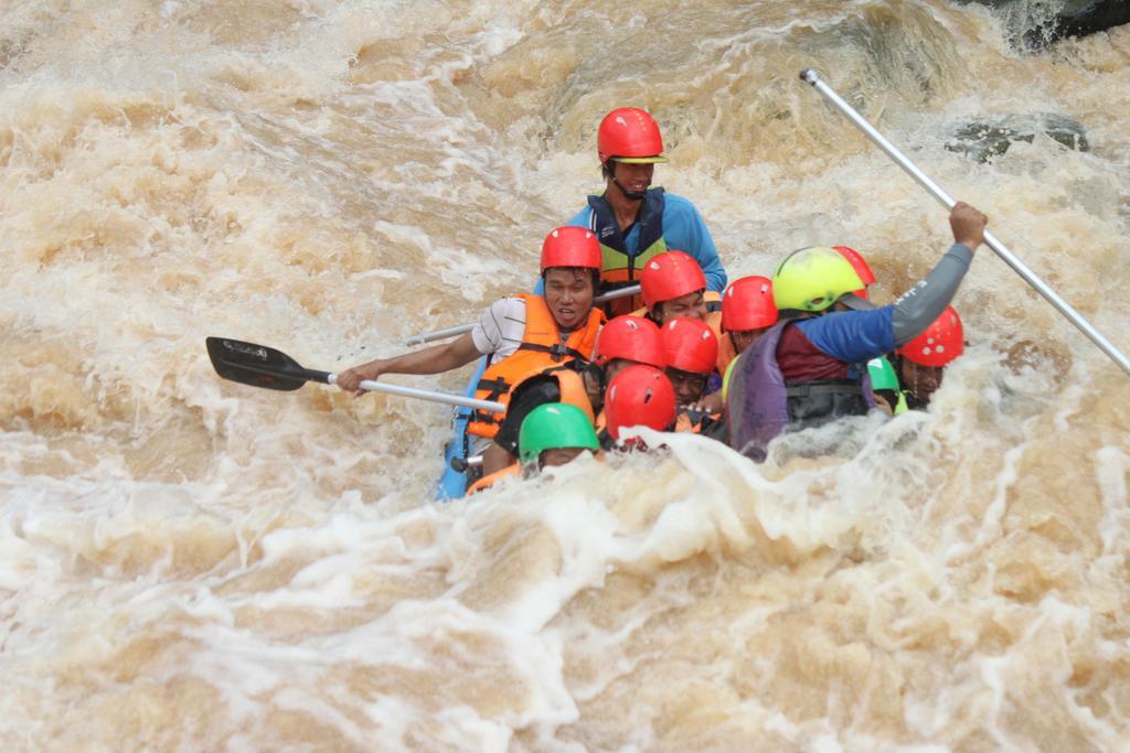 Sappraiwan Elephant Resort & Sanctuary Kaengsopha Екстер'єр фото